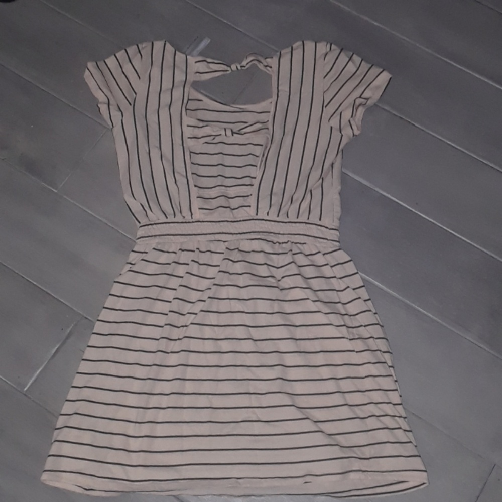Dress - Picture 2 of 5
